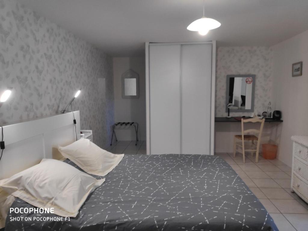 Logis De Chezelles Bed & Breakfast Sidiailles Exterior foto