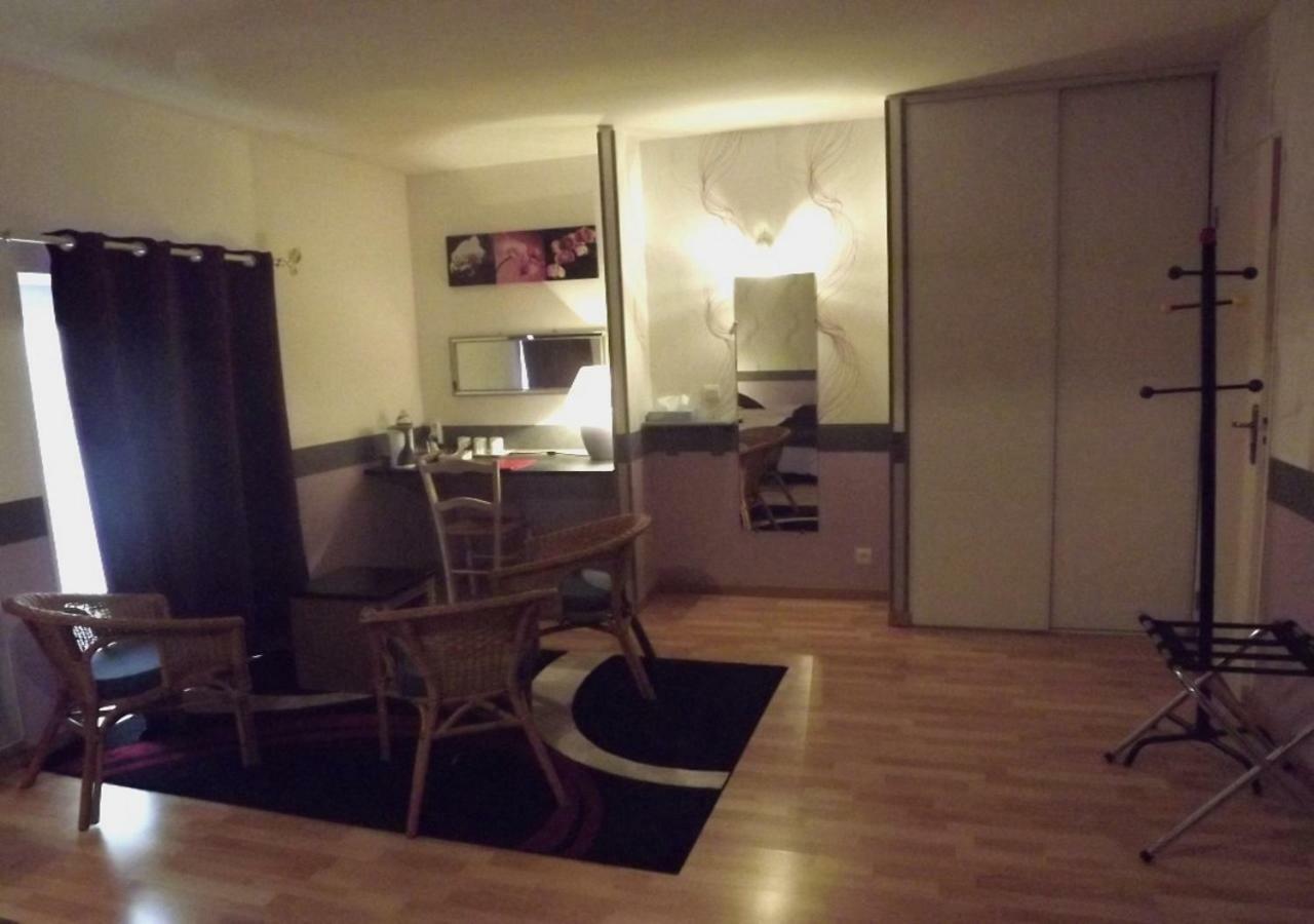 Logis De Chezelles Bed & Breakfast Sidiailles Exterior foto