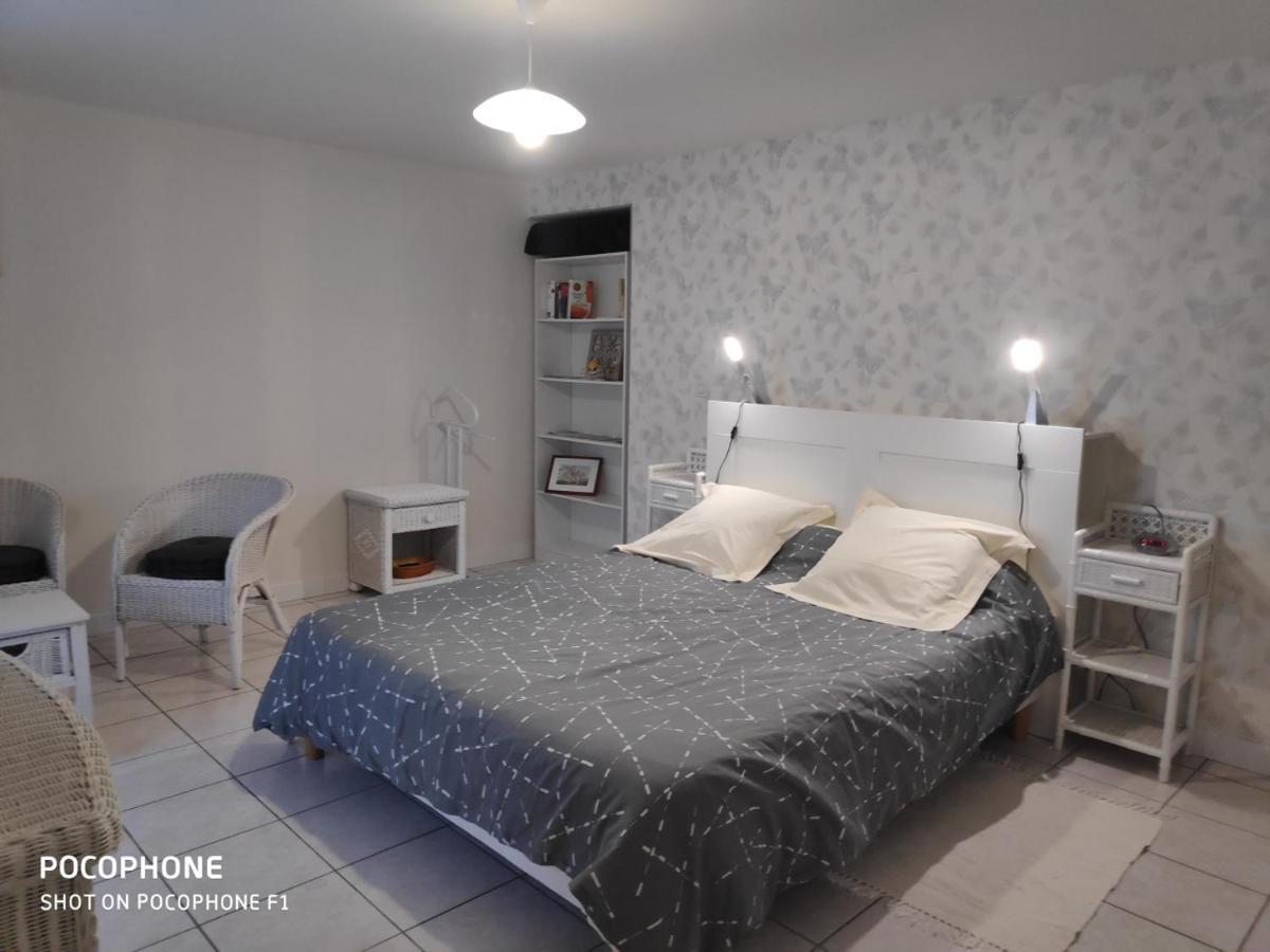 Logis De Chezelles Bed & Breakfast Sidiailles Exterior foto